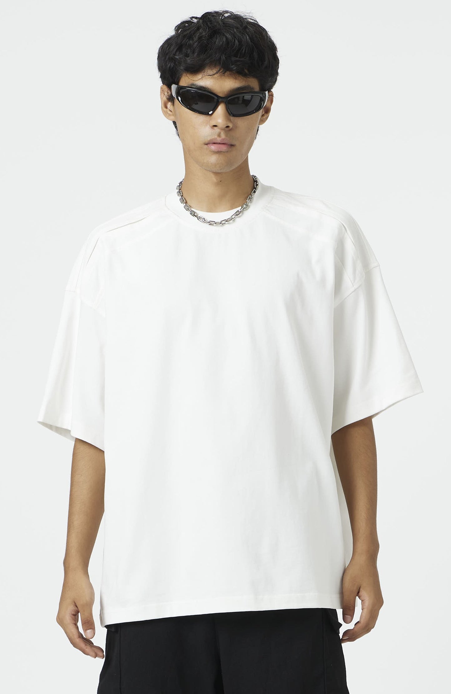 daily stitch tee