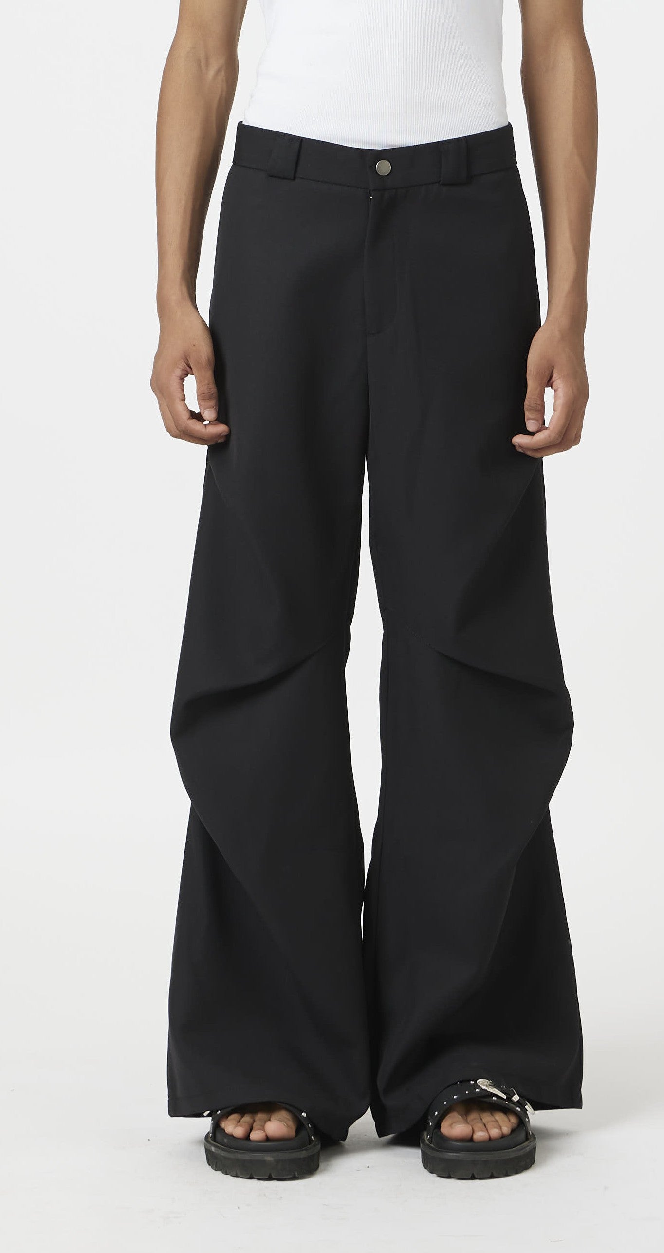 bizzare fit pants