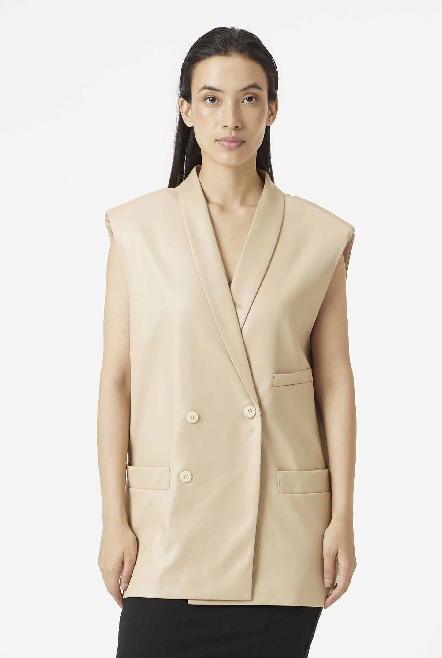 chic sleeveless beauty