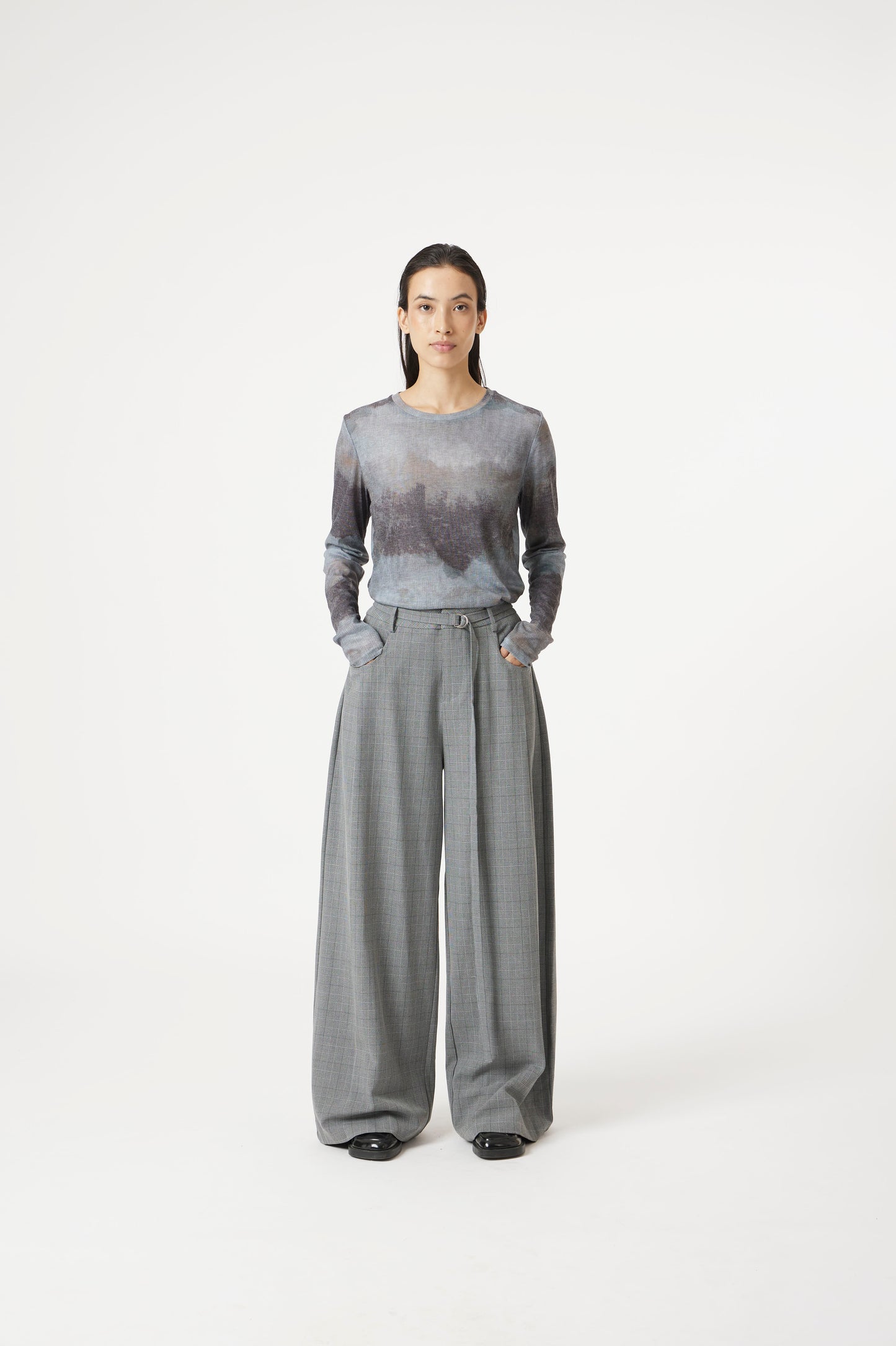 grey textured pant