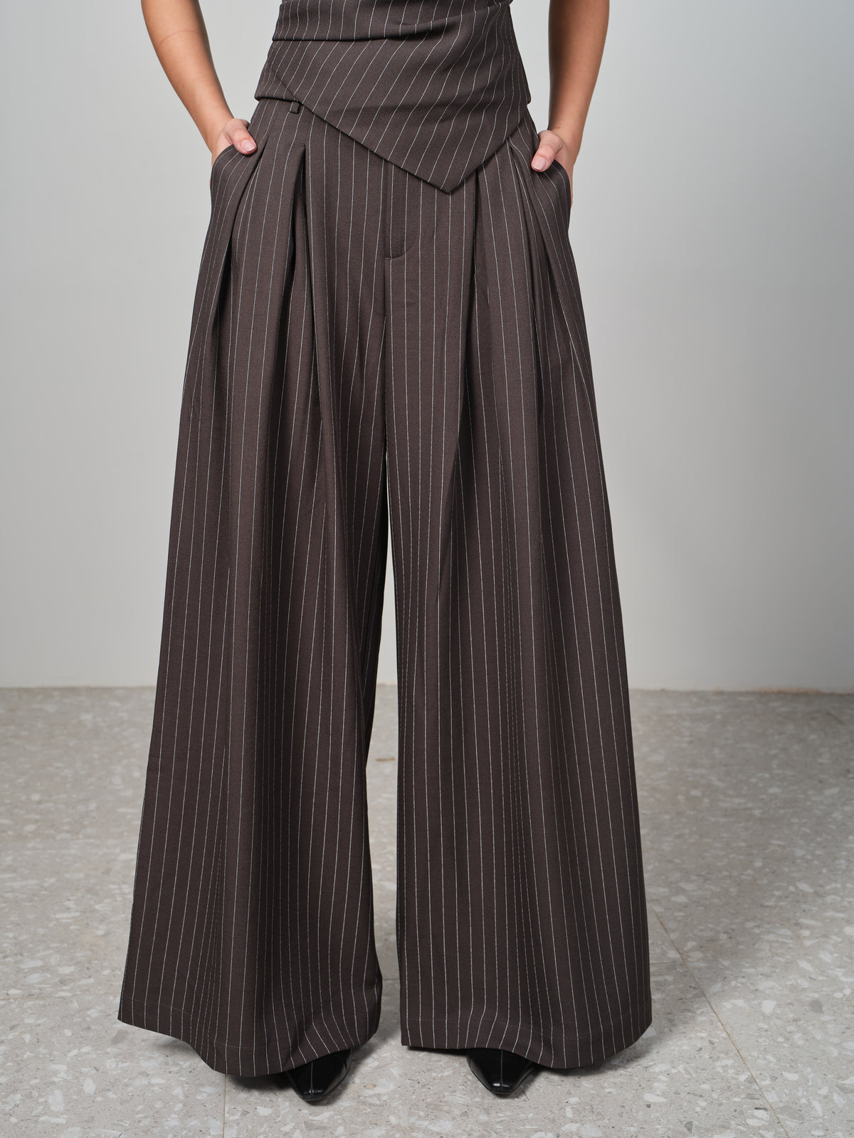 Pinstripe Asymmetric Set