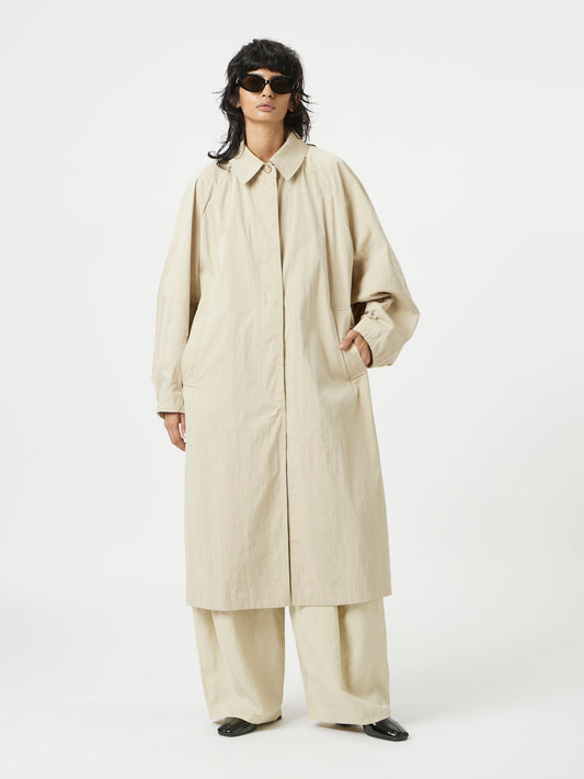 Biege Staple Trench